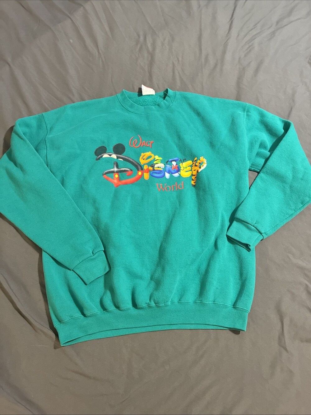 Vintage Disney Spell Out Green Characters Disney World Sweatshirt XXL Mickey Inc